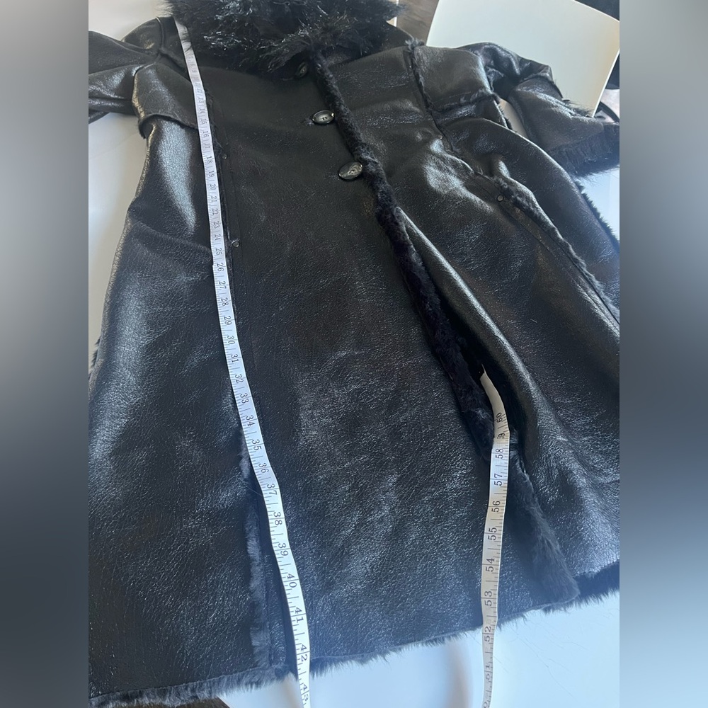 Jones New York Faux Black Leather Coat with Faux Fur Trim size 16-18 - Picture 8 of 9
